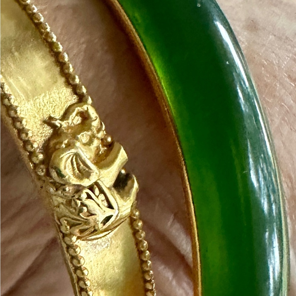 Julie Vos Madison Statement Bangle. Size medium. Never worn. Palmetto Green